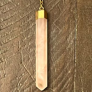 La Luce Beautiful Rose Quartz necklace. It’s such a sexy piece!